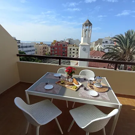 Cozy & Terrace Apartament5 شقة