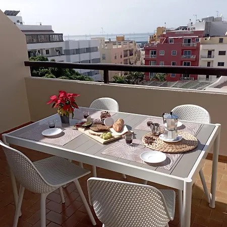 Cozy & Terrace Apartament5 * 로스크리스티아노스