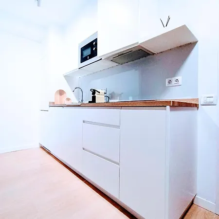 Cozy & Terrace Apartament5 *