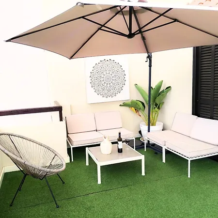 Cozy & Terrace Apartament5 아파트